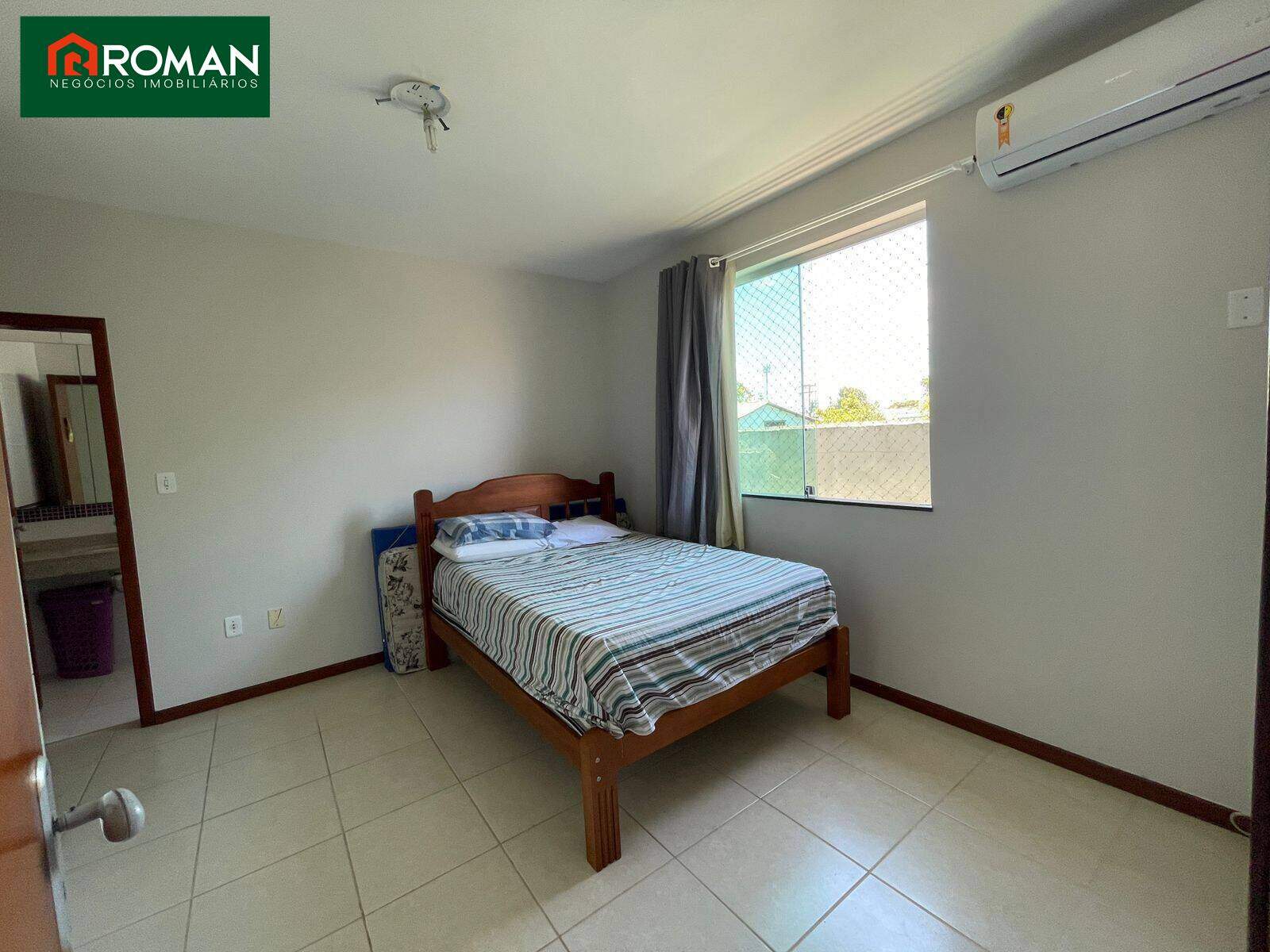 Casa em condomínio à venda no Parque Burle: 