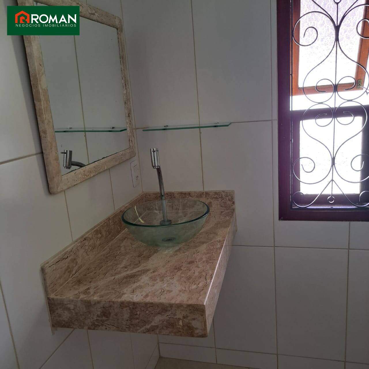 Casa em condomínio à venda no Passagem: 