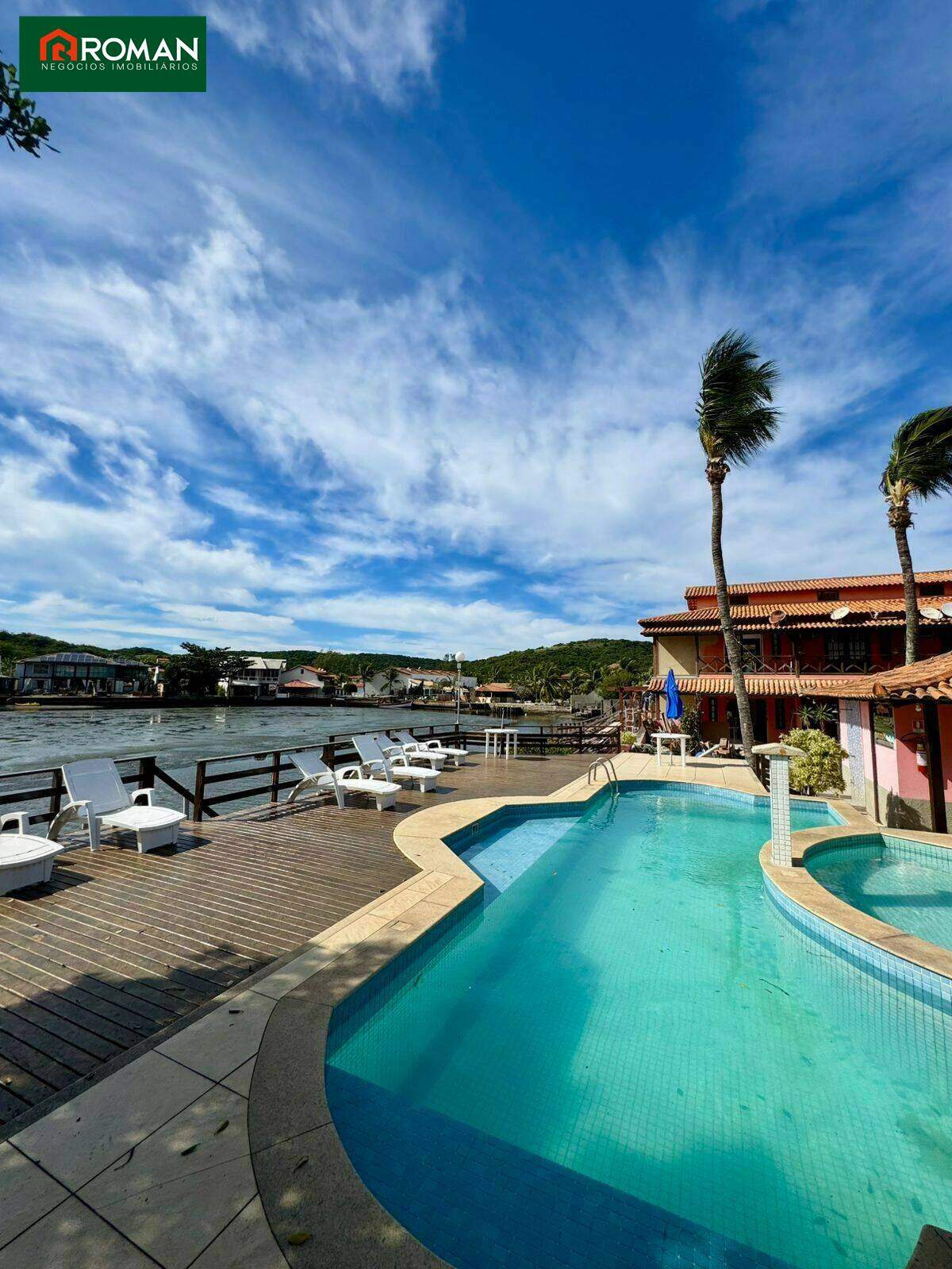 Casa em condomínio à venda no Parque Burle: 