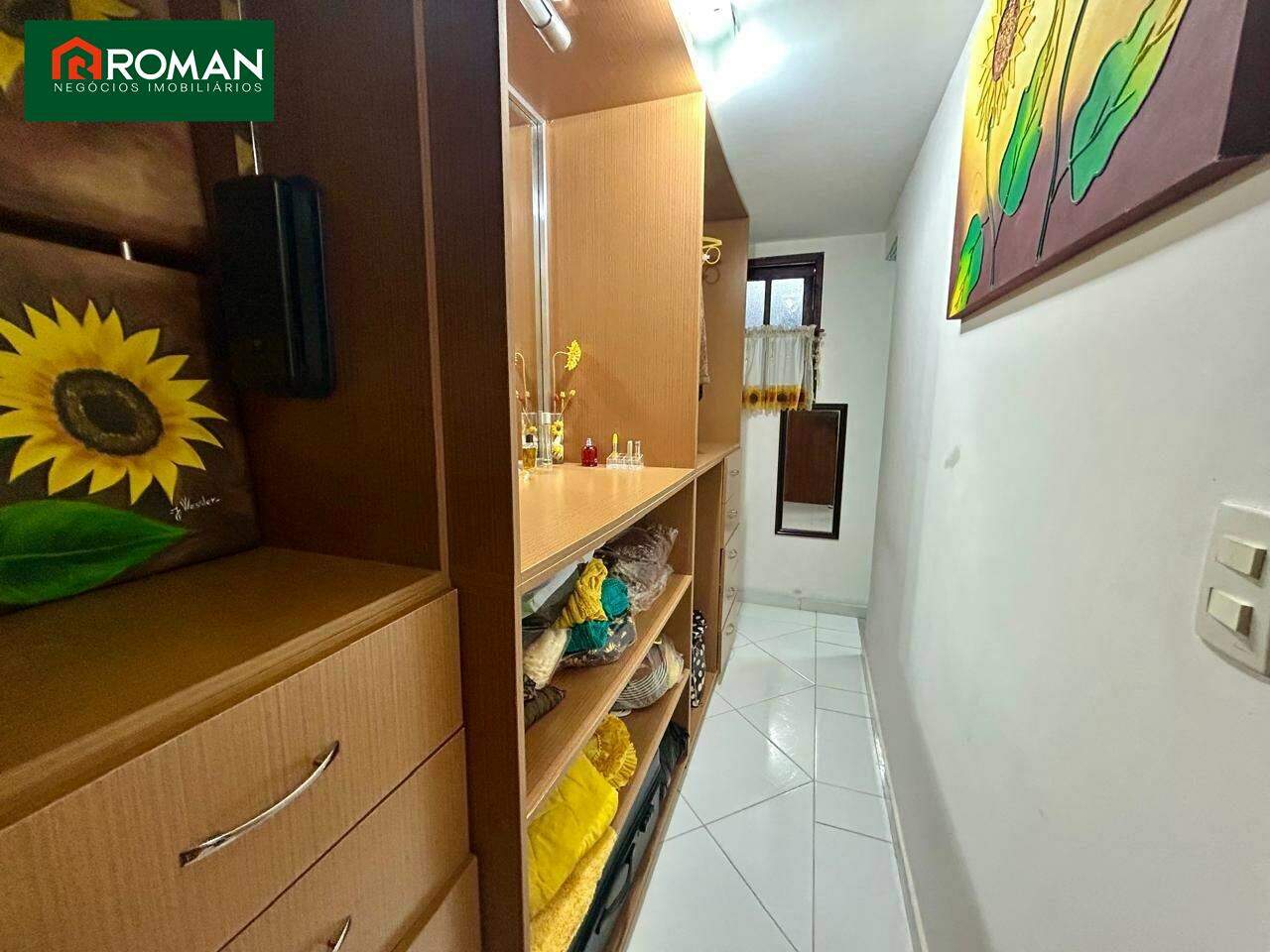 Casa em condomínio à venda no Portinho: 