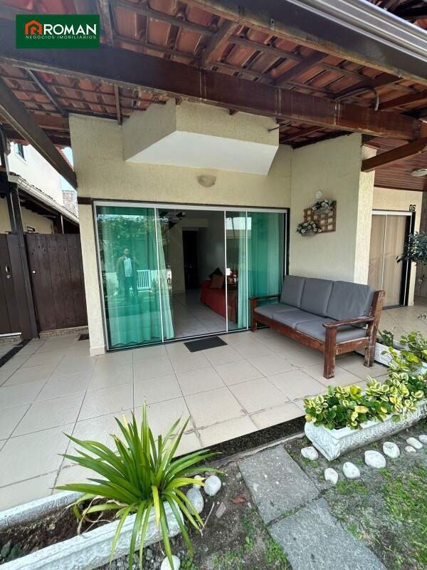 Casa em condomínio à venda no Portinho: 