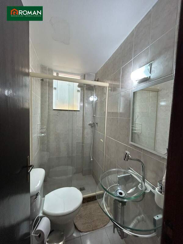 Casa em condomínio à venda no Portinho: 