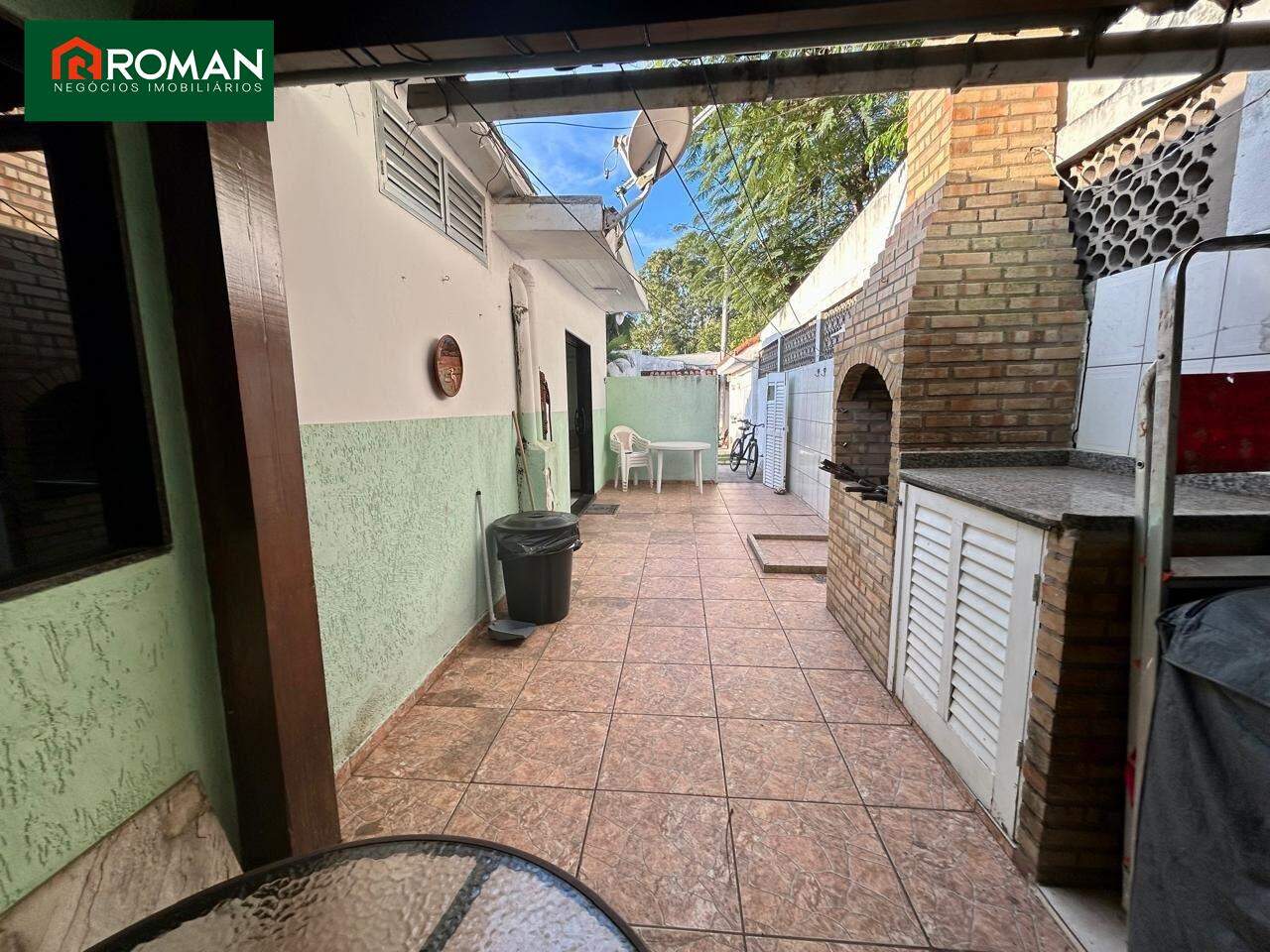 Casa em condomínio à venda no Palmeiras: 