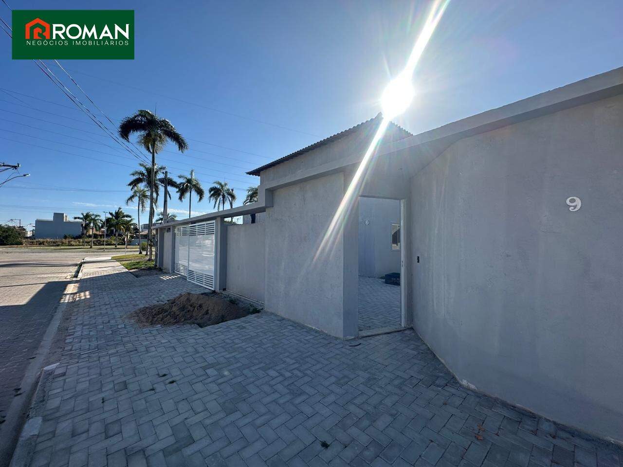 Casa em condomínio à venda no Portinho: 