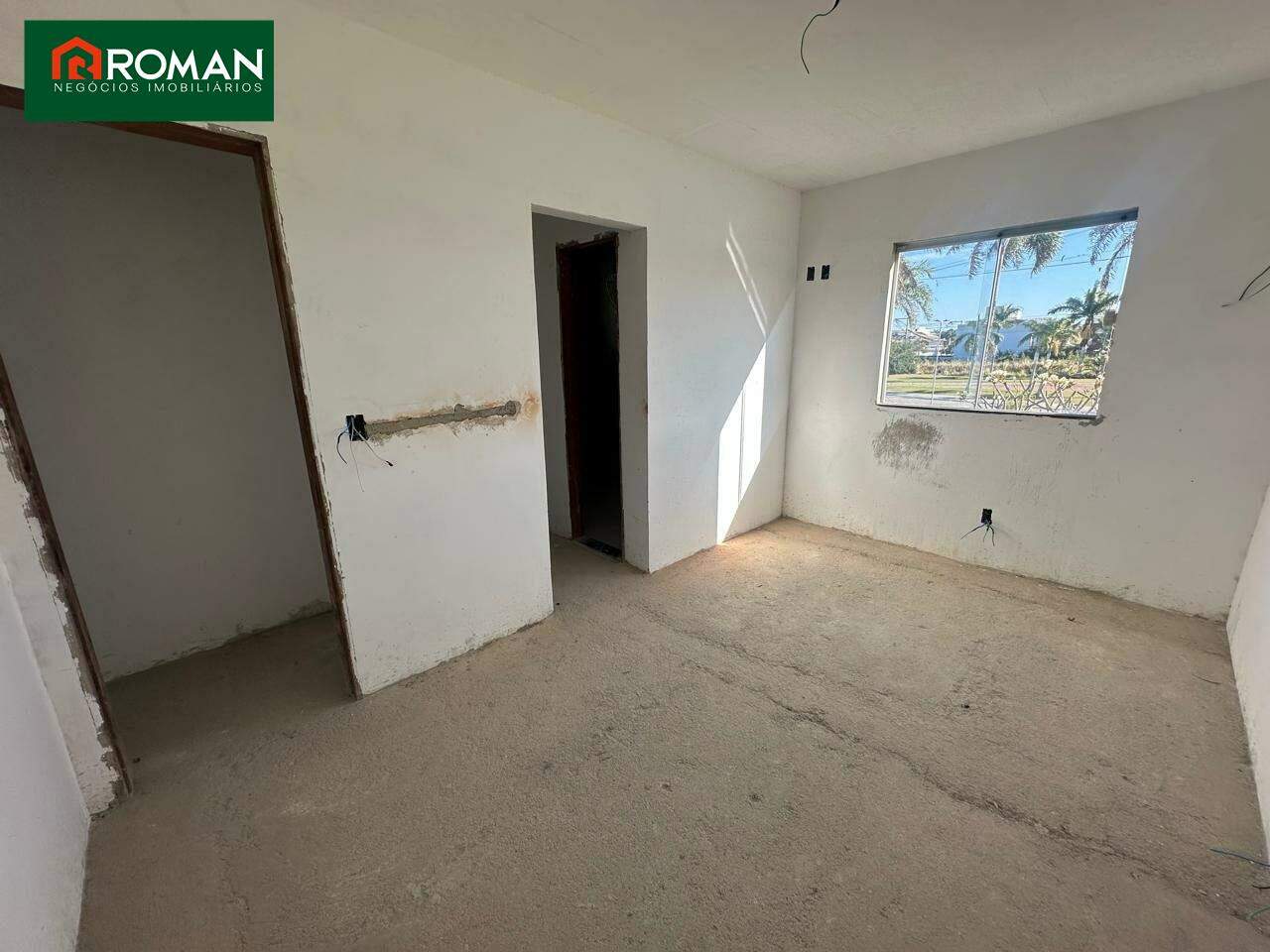 Casa em condomínio à venda no Portinho: 