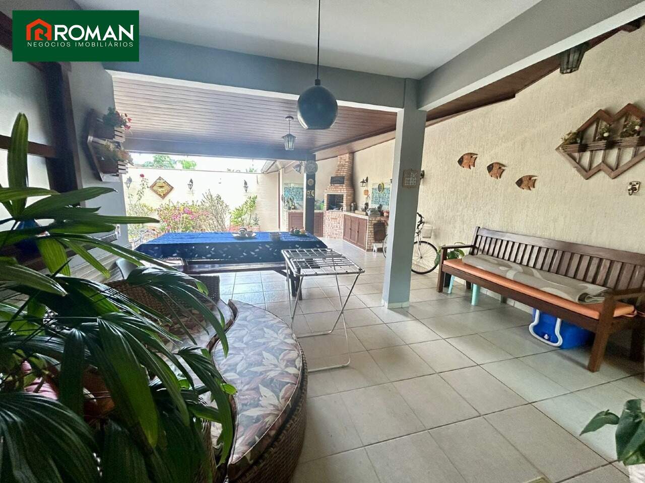 Casa em condomínio à venda no Portinho: 