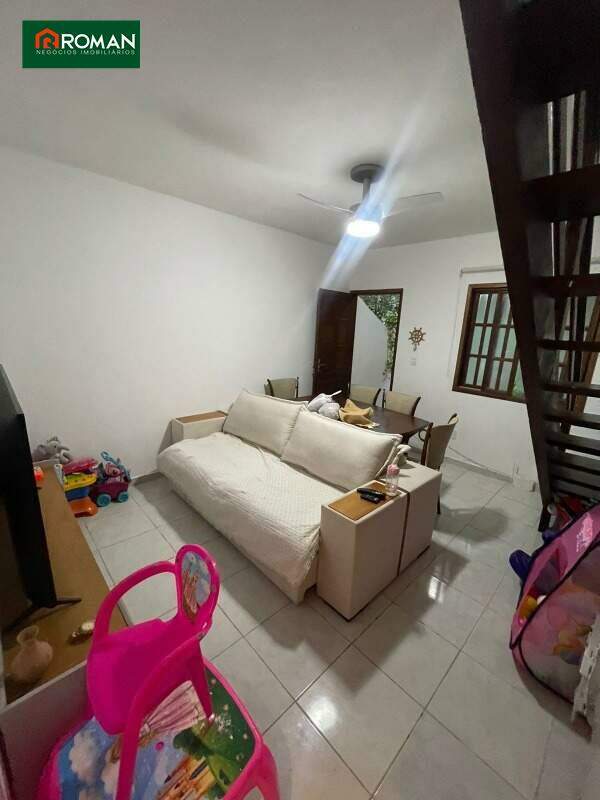 Casa em condomínio à venda no Palmeiras: 