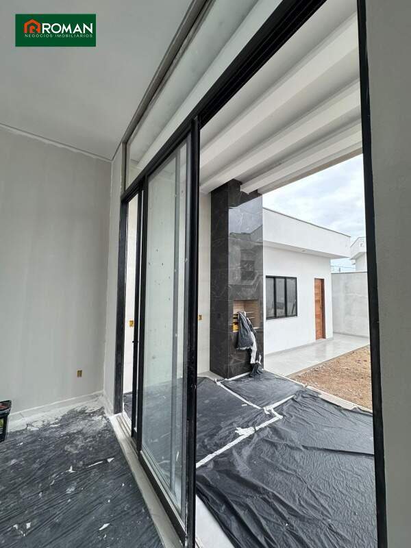 Casa em condomínio à venda no Nova São Pedro: 