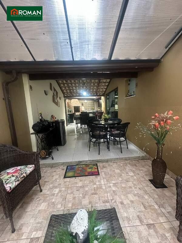 Casa em condomínio à venda no Palmeiras: 