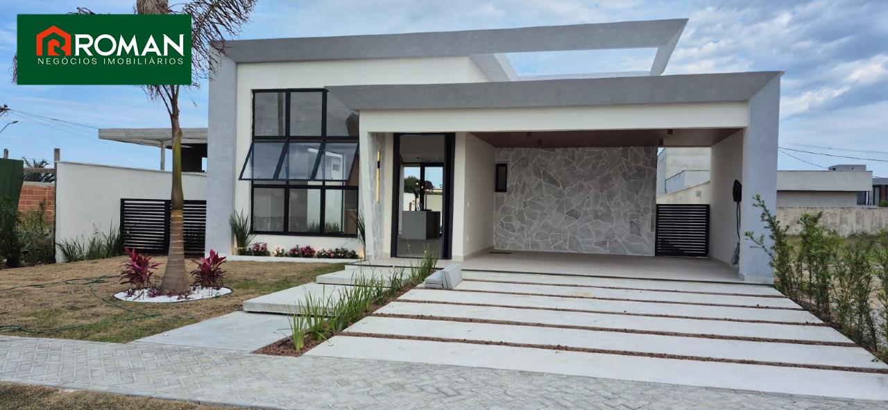 Casa em condomínio à venda no Peró: 