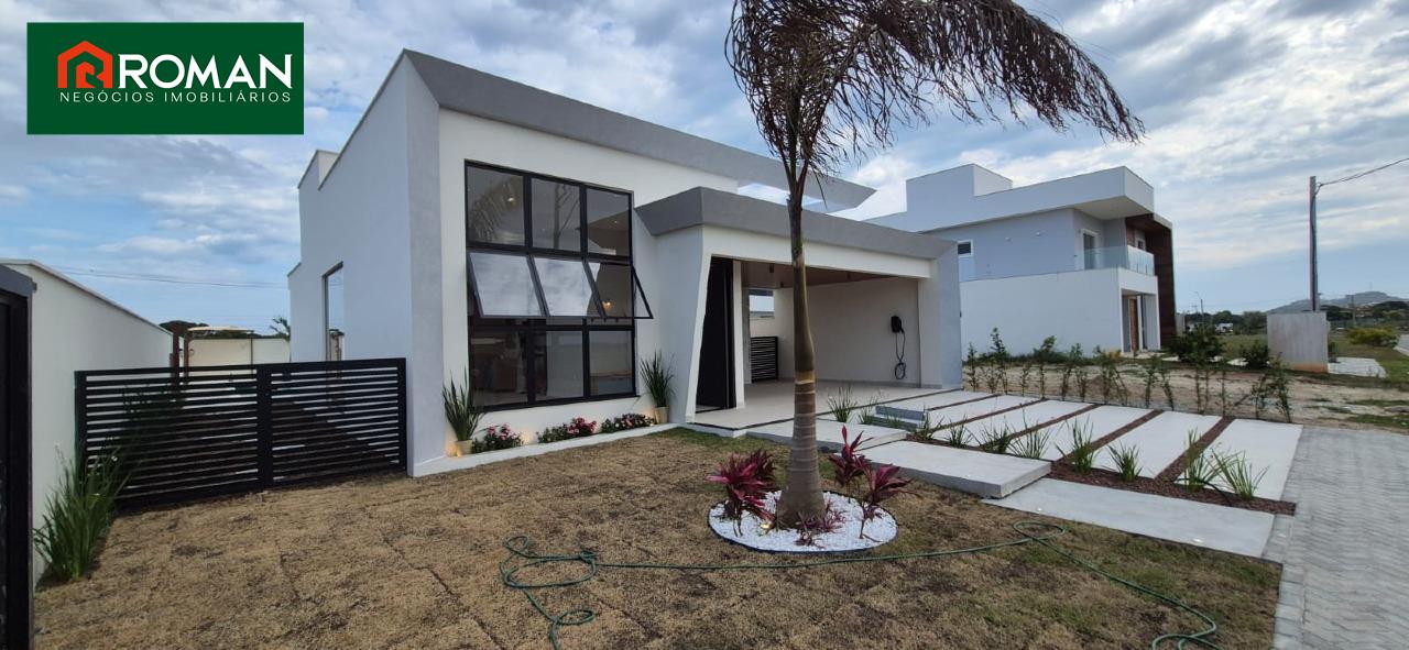 Casa em condomínio à venda no Peró: 