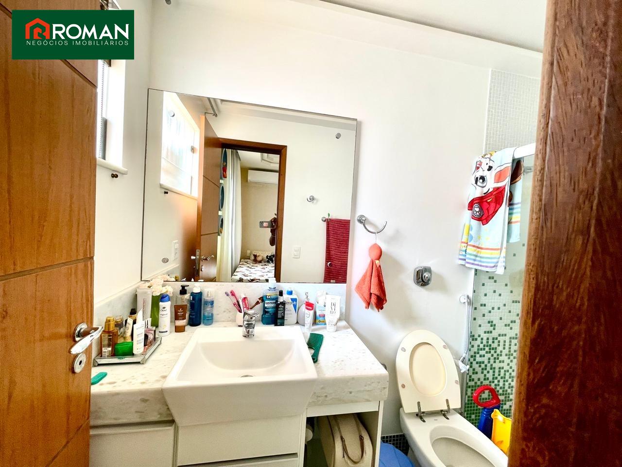 Casa em condomínio à venda no Portinho: 