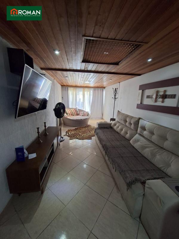 Casa em condomínio à venda no Portinho: 