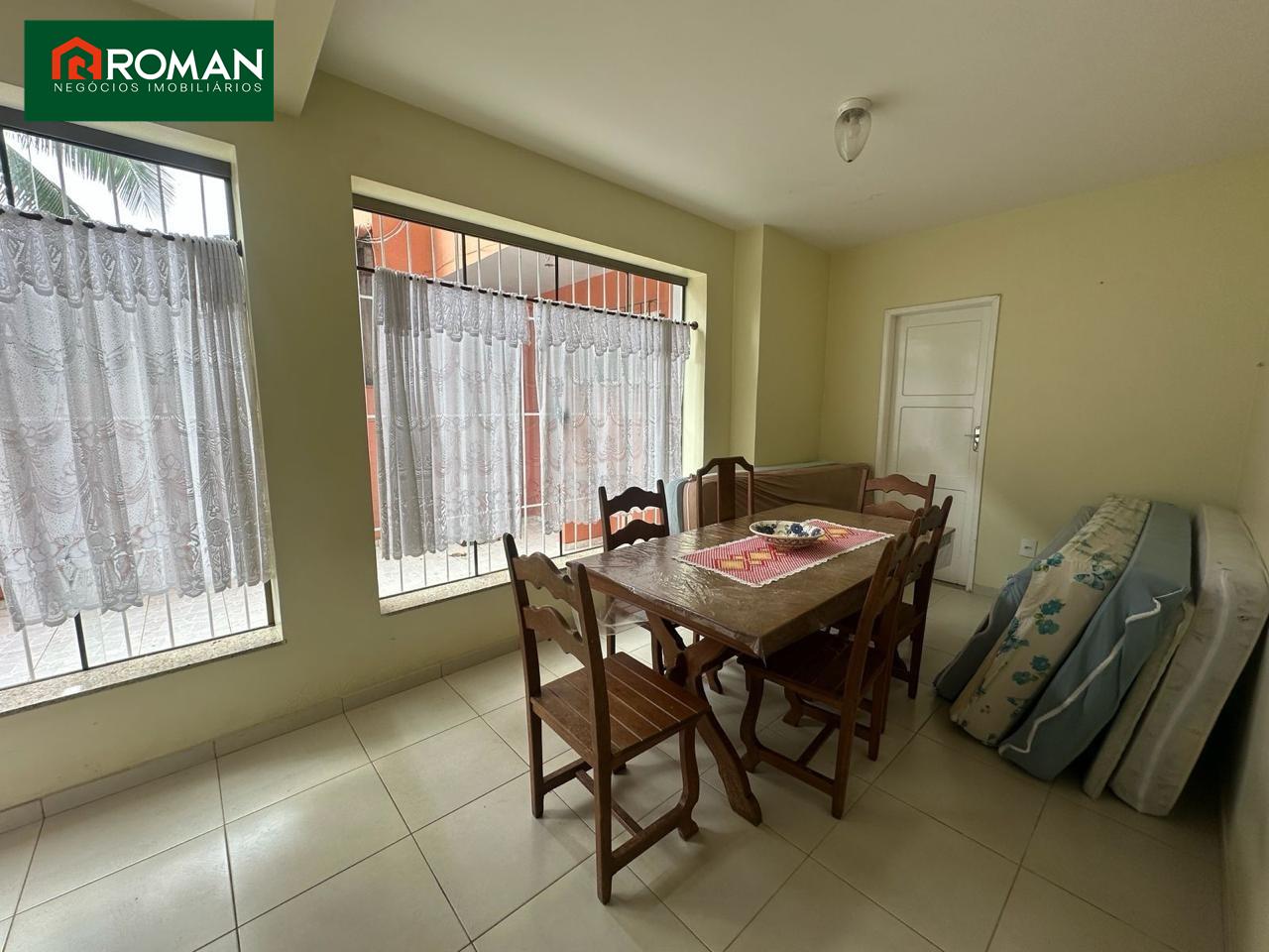 Casa à venda no Centro: 