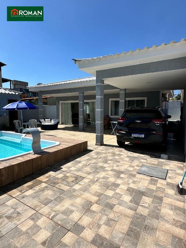 Casa em condomínio à venda no Peró: 