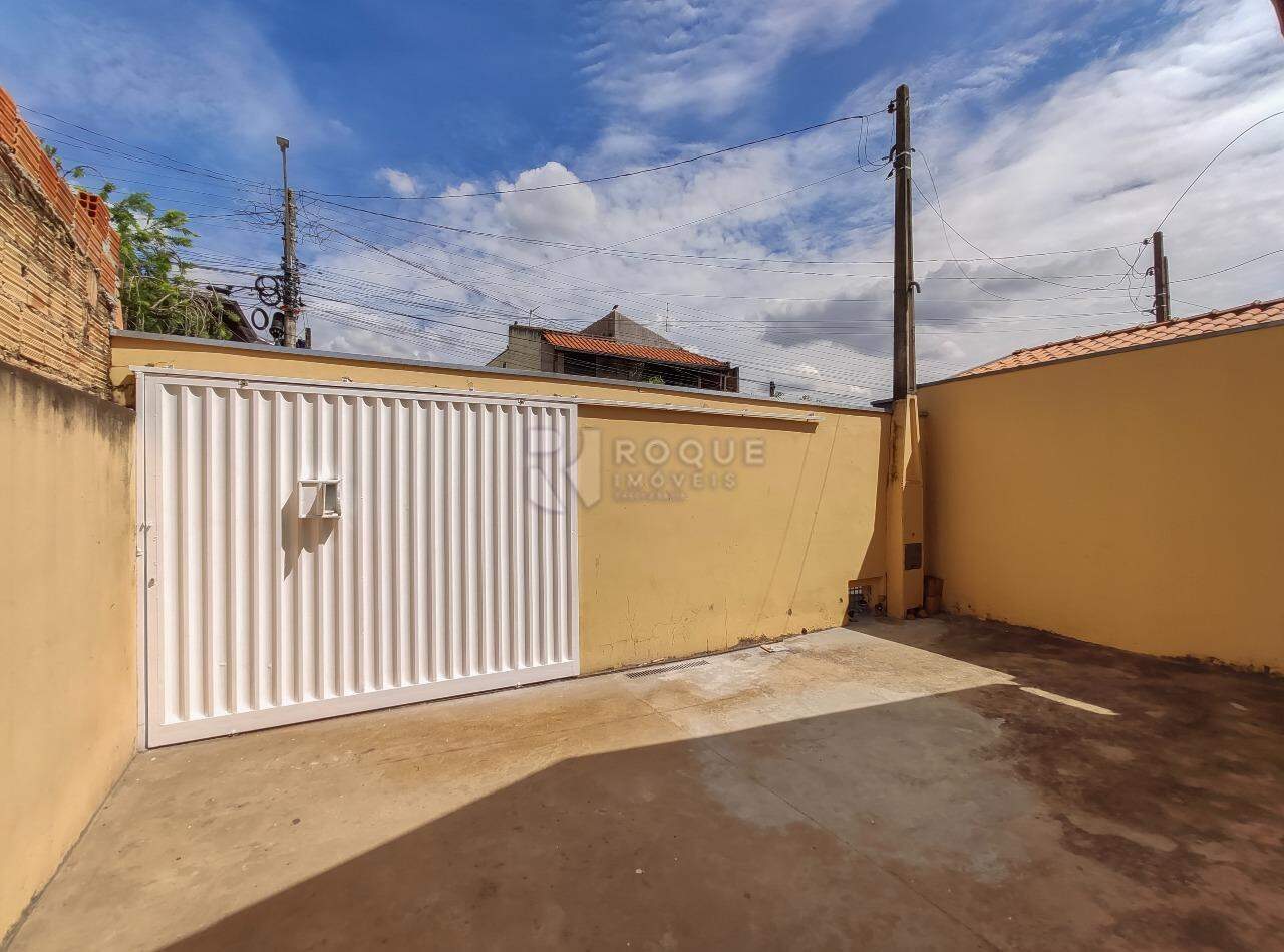 Casa Residencial para aluguel no bairro Jardim Residencial Victório Lucato: Frente 