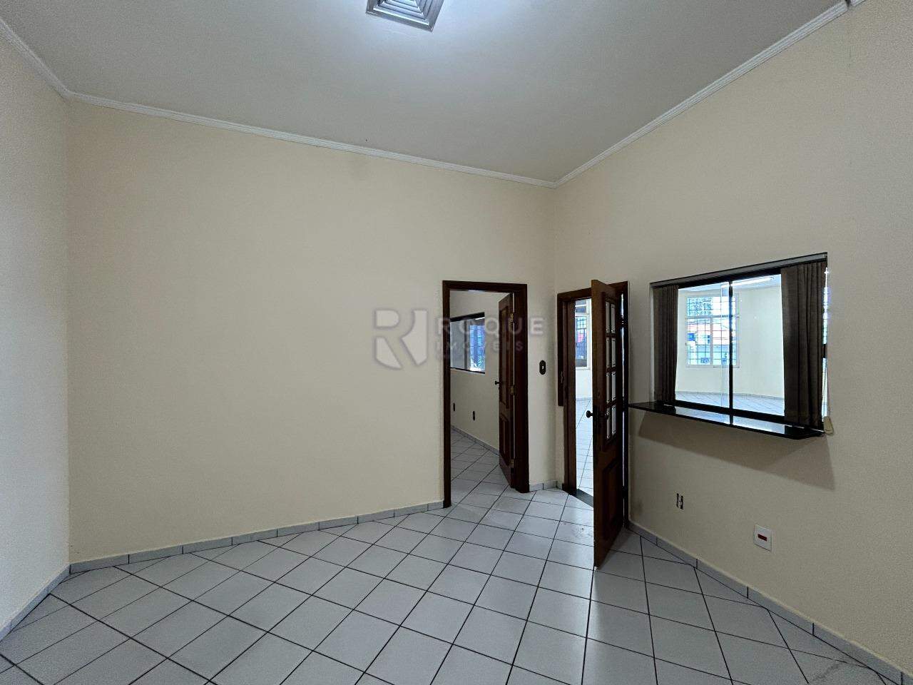 Barracão/Galpão para aluguel no bairro Centro: Sala 1