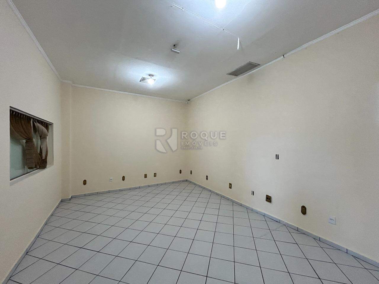 Barracão/Galpão para aluguel no bairro Centro: Sala 1