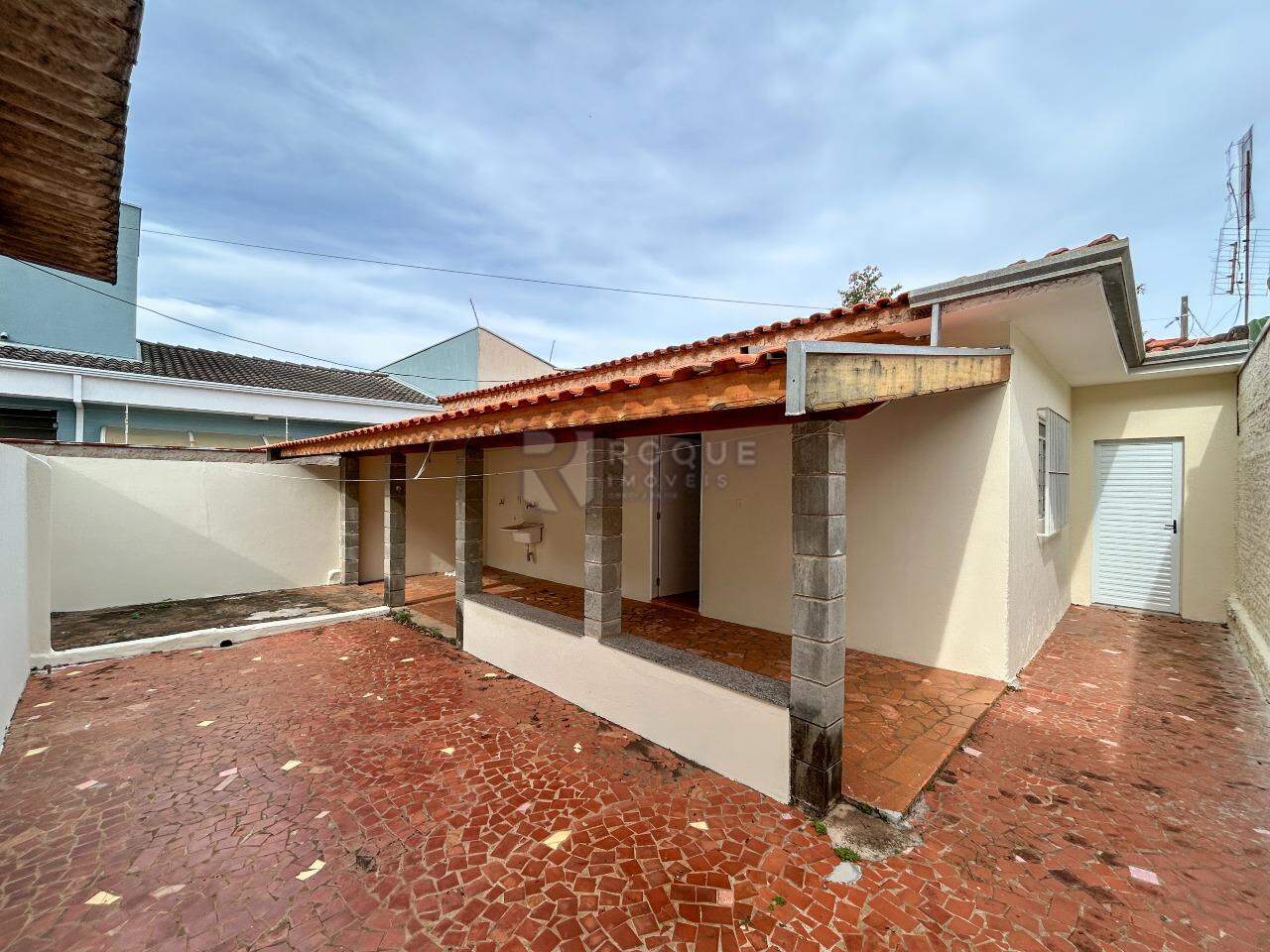 Casa Residencial para aluguel no bairro Jardim Piratininga: Fundo / Rancho 