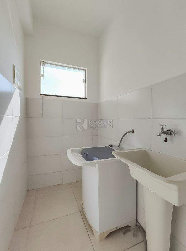 Kitnet para aluguel no bairro Jardim Cidade Universitária I: Área de serviço
