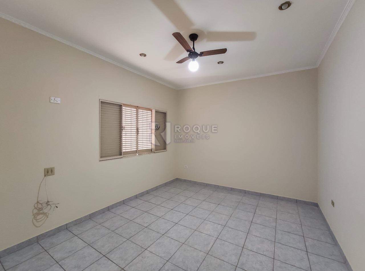 Casa Residencial para aluguel no bairro Jardim Anhanguera: Dormitório 2 suíte segundo andar 