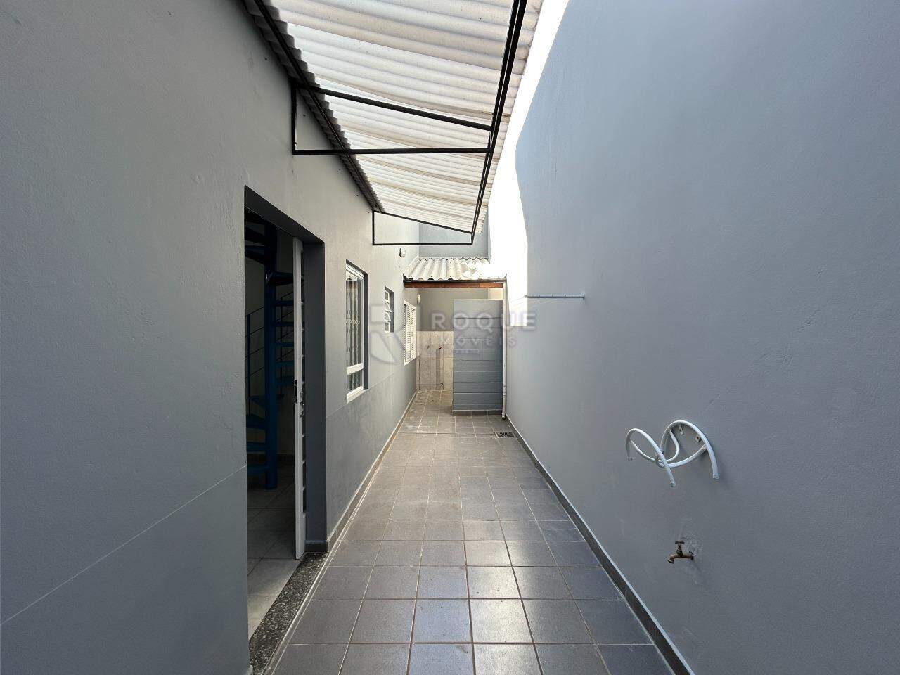 Casa Residencial para aluguel no bairro Jardim Anhanguera: Área da frente da casa 