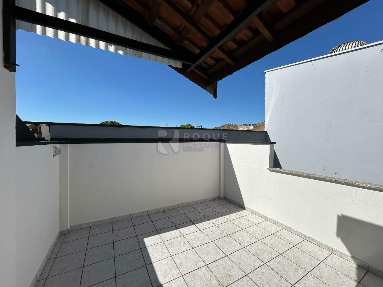Casa Residencial para aluguel no bairro Jardim Anhanguera: Área externa segundo andar 