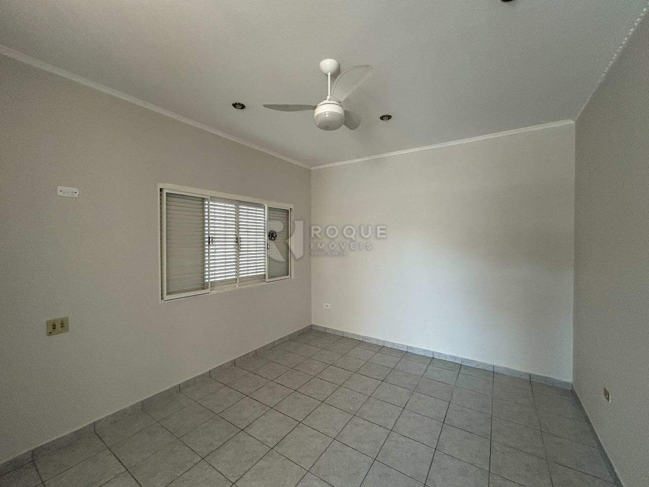 Casa Residencial para aluguel no bairro Jardim Anhanguera: Dormitório 2 segundo andar 