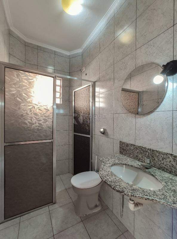 Casa Residencial para aluguel no bairro Jardim Anhanguera: WC suíte segundo andar 