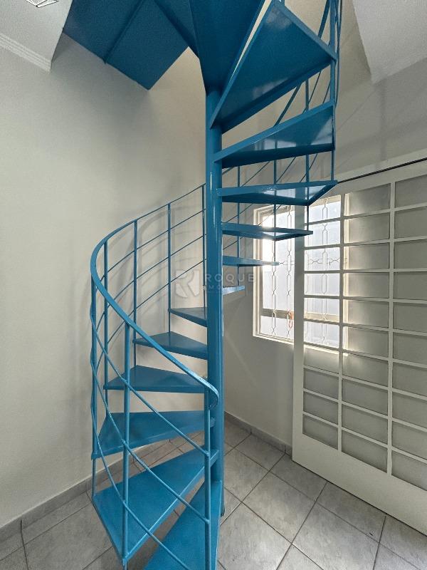 Casa Residencial para aluguel no bairro Jardim Anhanguera: Acesso segundo andar 