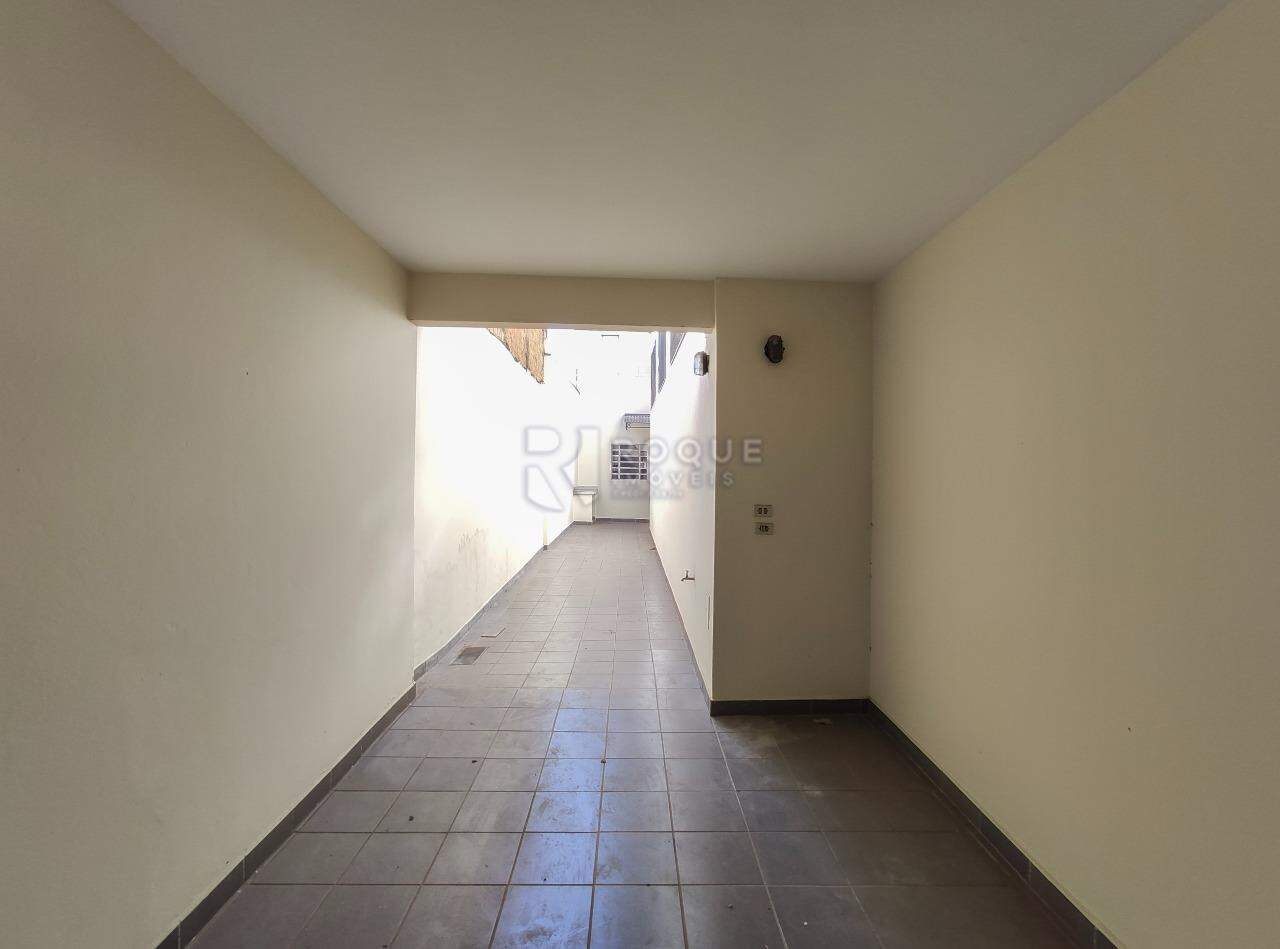 Casa Residencial para aluguel no bairro Jardim Anhanguera: Garagem 