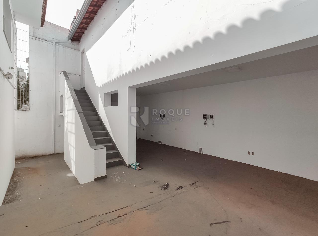 Salas/Conjuntos para aluguel no bairro Centro: Garagem 