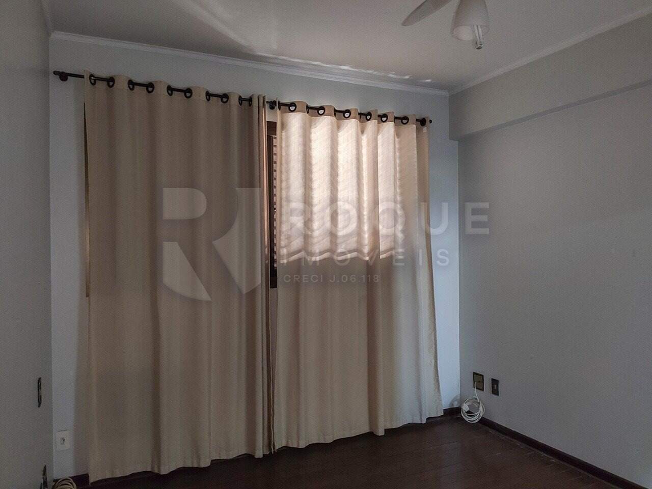Apartamento para aluguel no bairro Centro: Dormitório 3 suíte