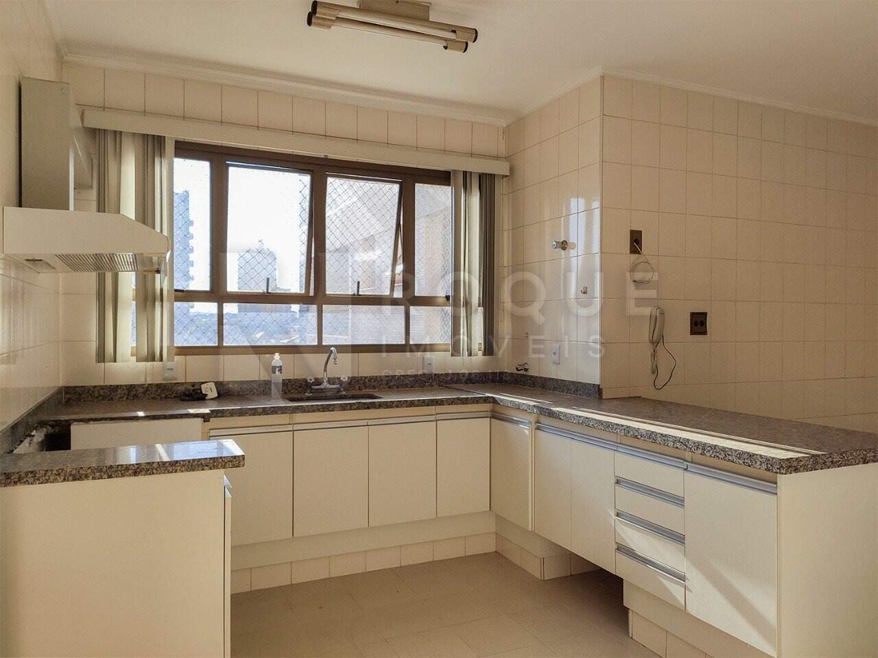 Apartamento para aluguel no bairro Centro: Cozinha