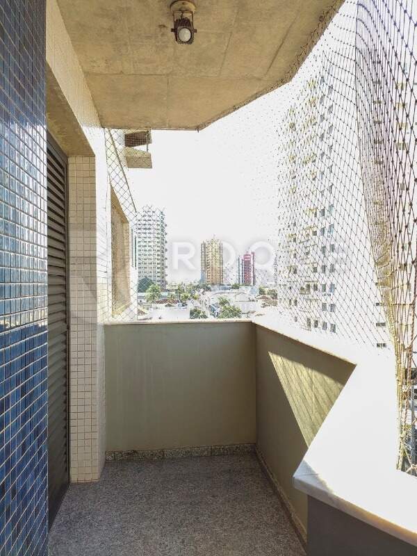 Apartamento para aluguel no bairro Centro: Sacada