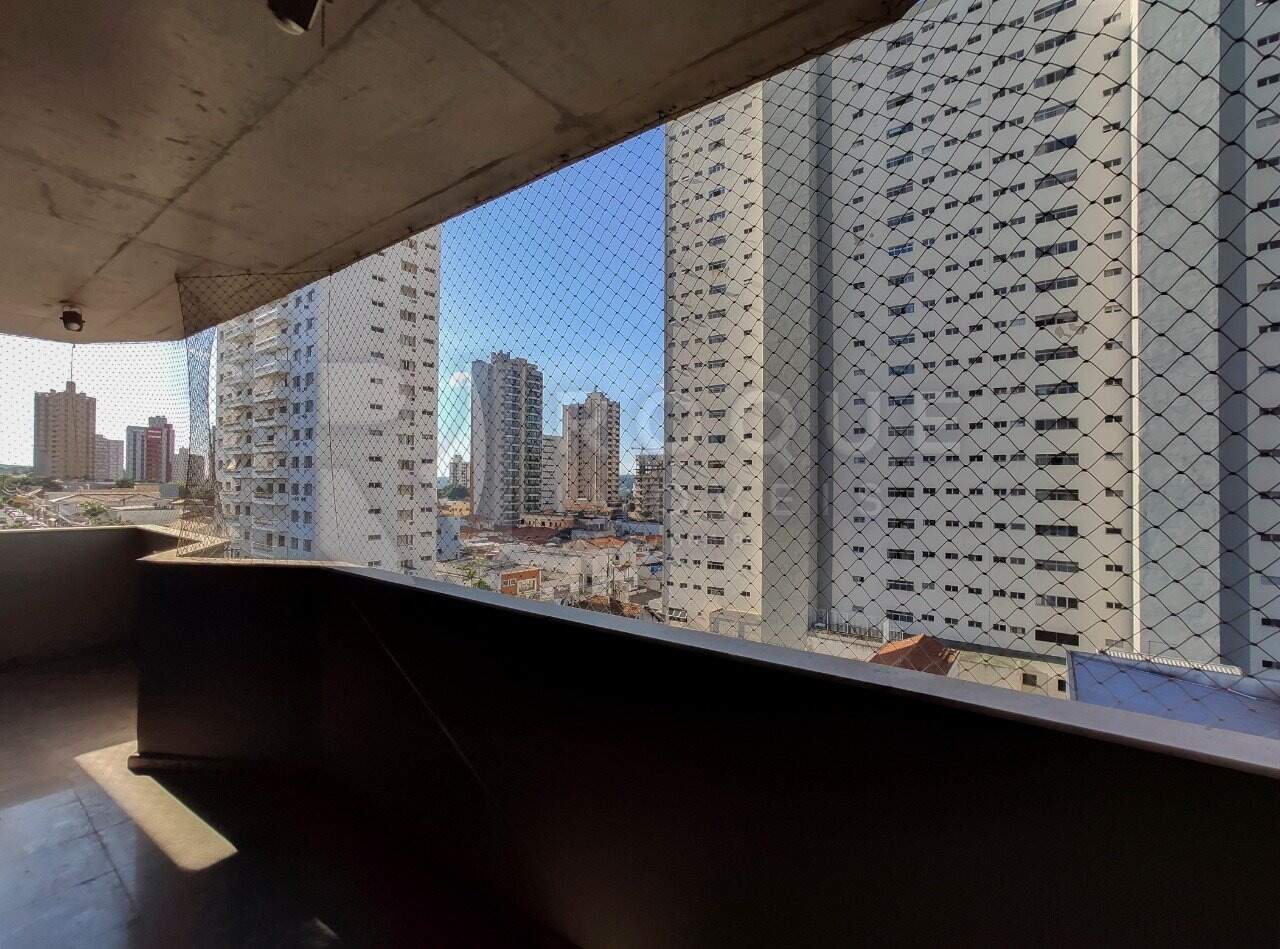 Apartamento para aluguel no bairro Centro: Sacada