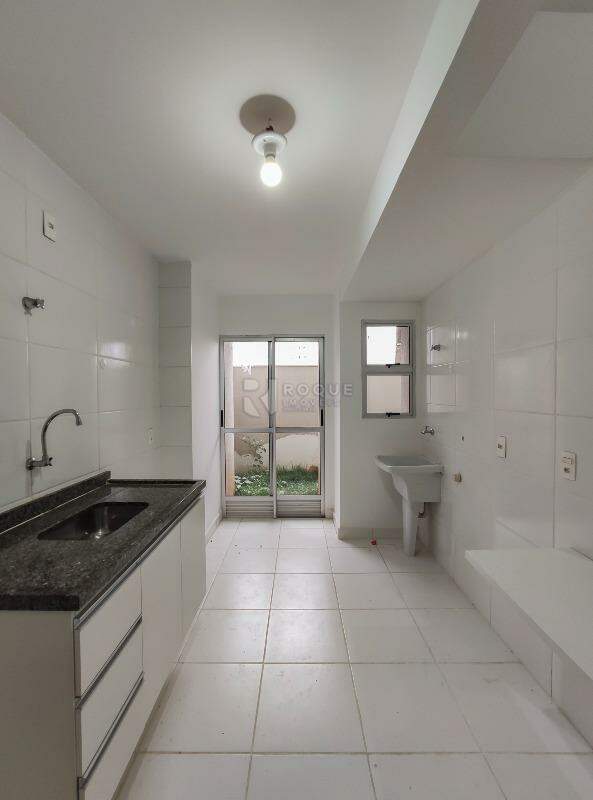 Apartamento para aluguel no bairro Chácaras Antonieta: Cozinha