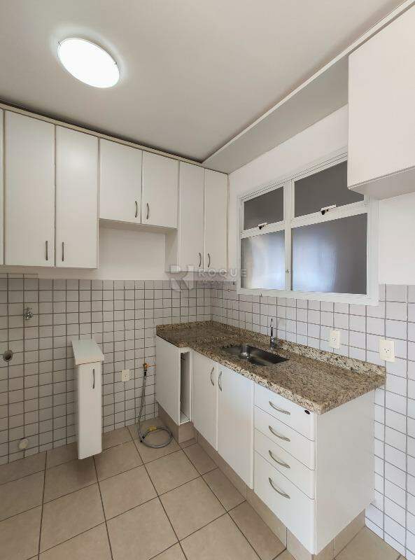 Apartamento para aluguel no bairro Centro: Cozinha 