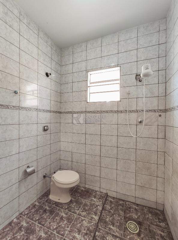 Casa Residencial para aluguel no bairro Parque Hippolyto: WC social