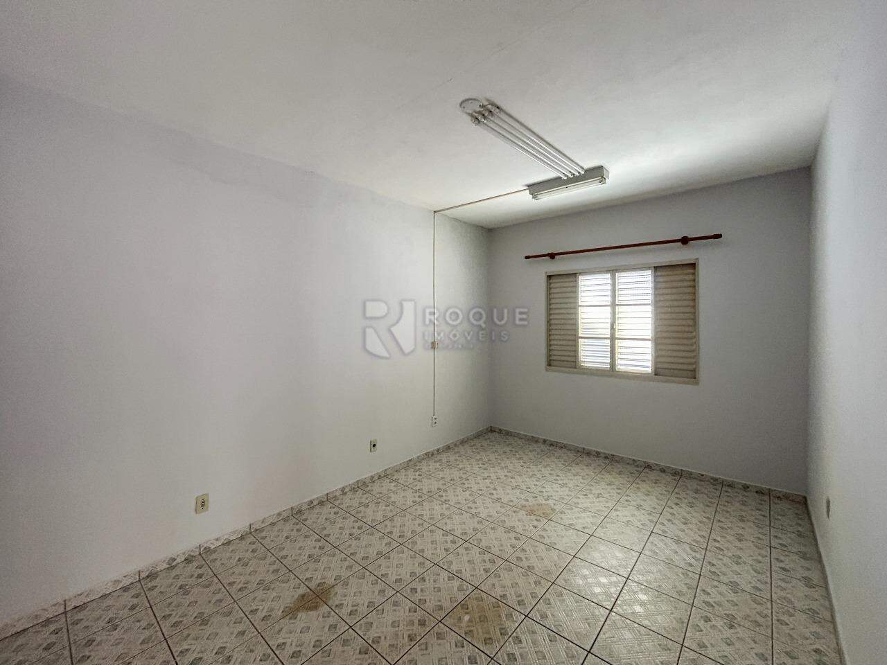 Casa Residencial para aluguel no bairro Vila Santa Lina: Dormitório fundo 