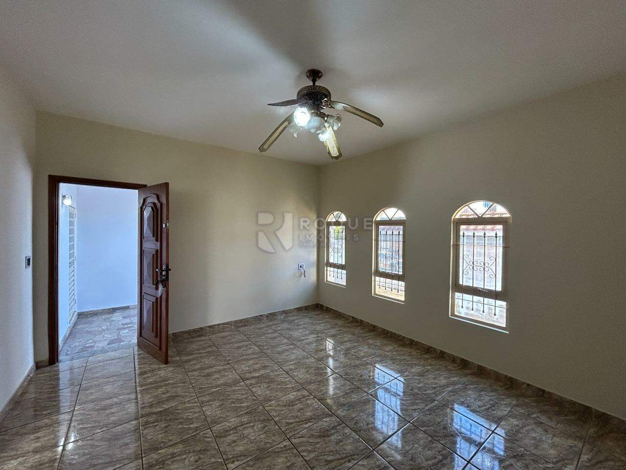Casa Residencial para aluguel no bairro Vila Santa Lina: Sala