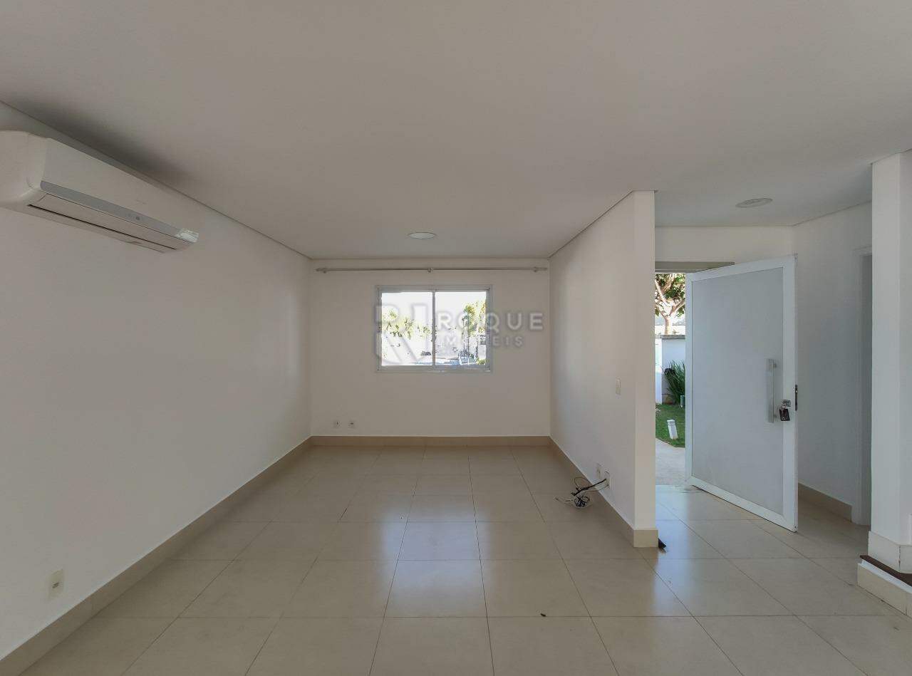 Casa em condomínio para aluguel no bairro Jardim Montezuma: Sala 
