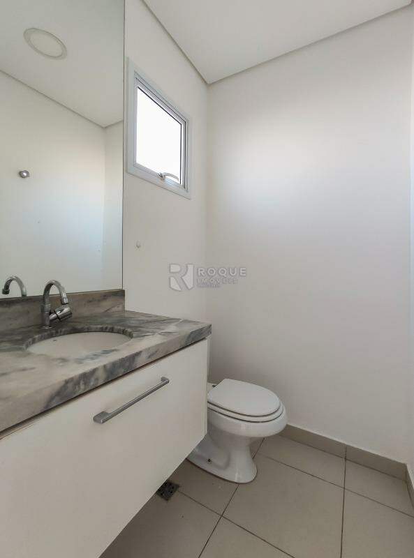 Casa em condomínio para aluguel no bairro Jardim Montezuma: Lavabo 
