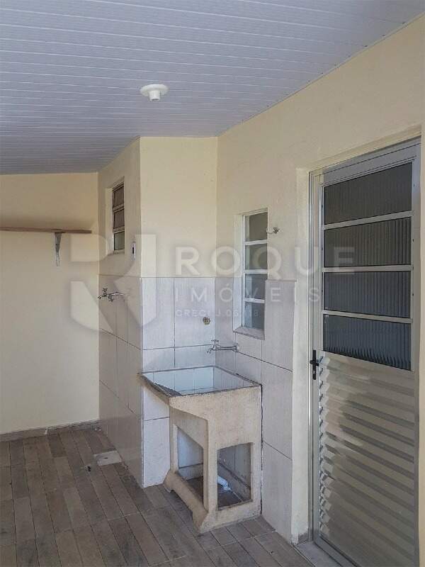 Casa Residencial para aluguel no bairro Parque Nossa Senhora das Dores: Área de serviço