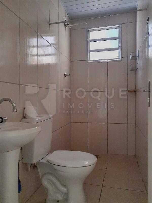 Casa Residencial para aluguel no bairro Parque Nossa Senhora das Dores: WC social 