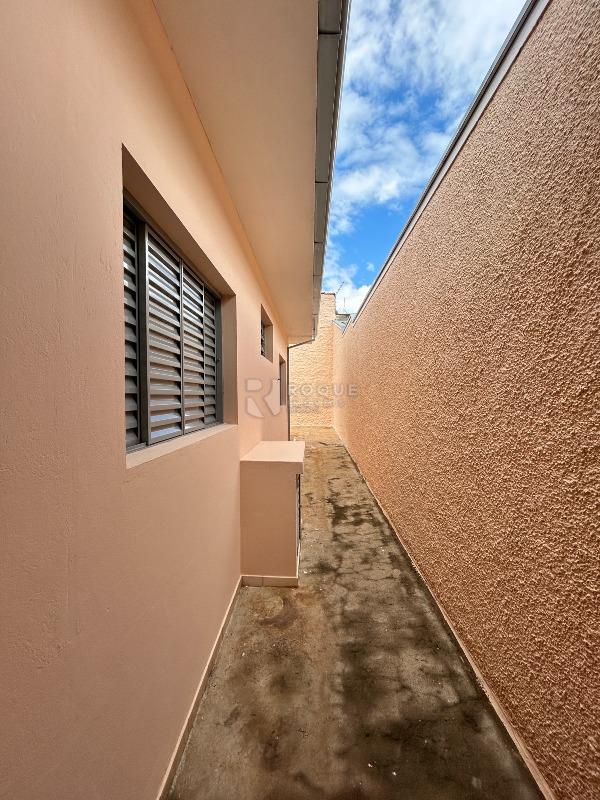 Casa Residencial para aluguel no bairro Jardim Caieira: Corredor 