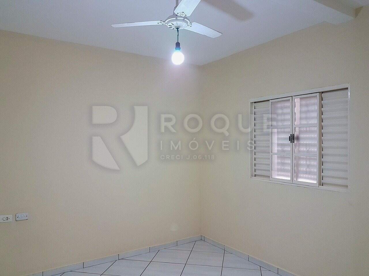 Casa Residencial para aluguel no bairro Chácaras Antonieta: Dormitório 2 suíte 