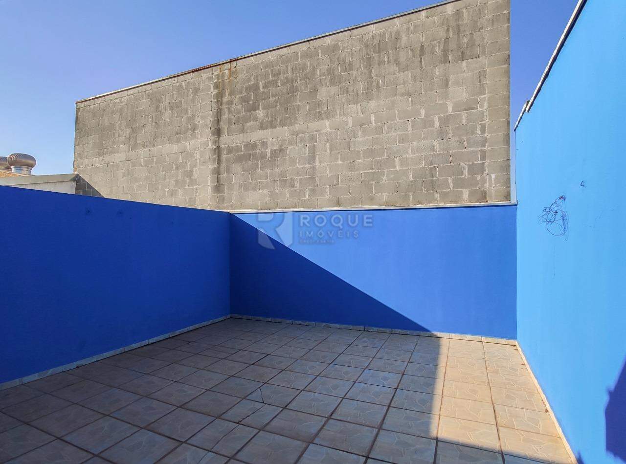 Casa Residencial para aluguel no bairro Jardim Esmeralda: Fundo 