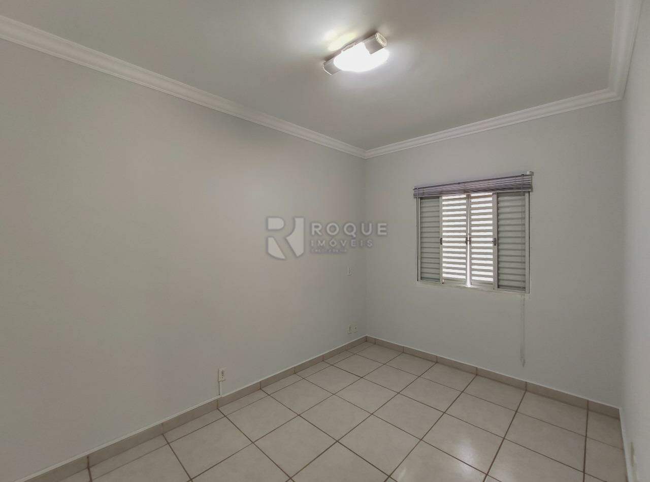 Apartamento para aluguel no bairro Vila Queiroz: Dormitório 2
