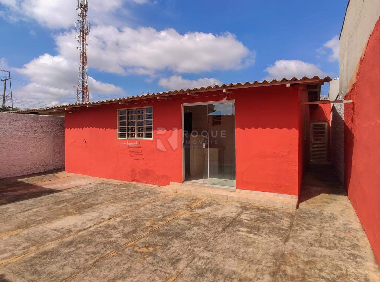 Casa Residencial para aluguel no bairro Jardim Morro Azul: Fundo